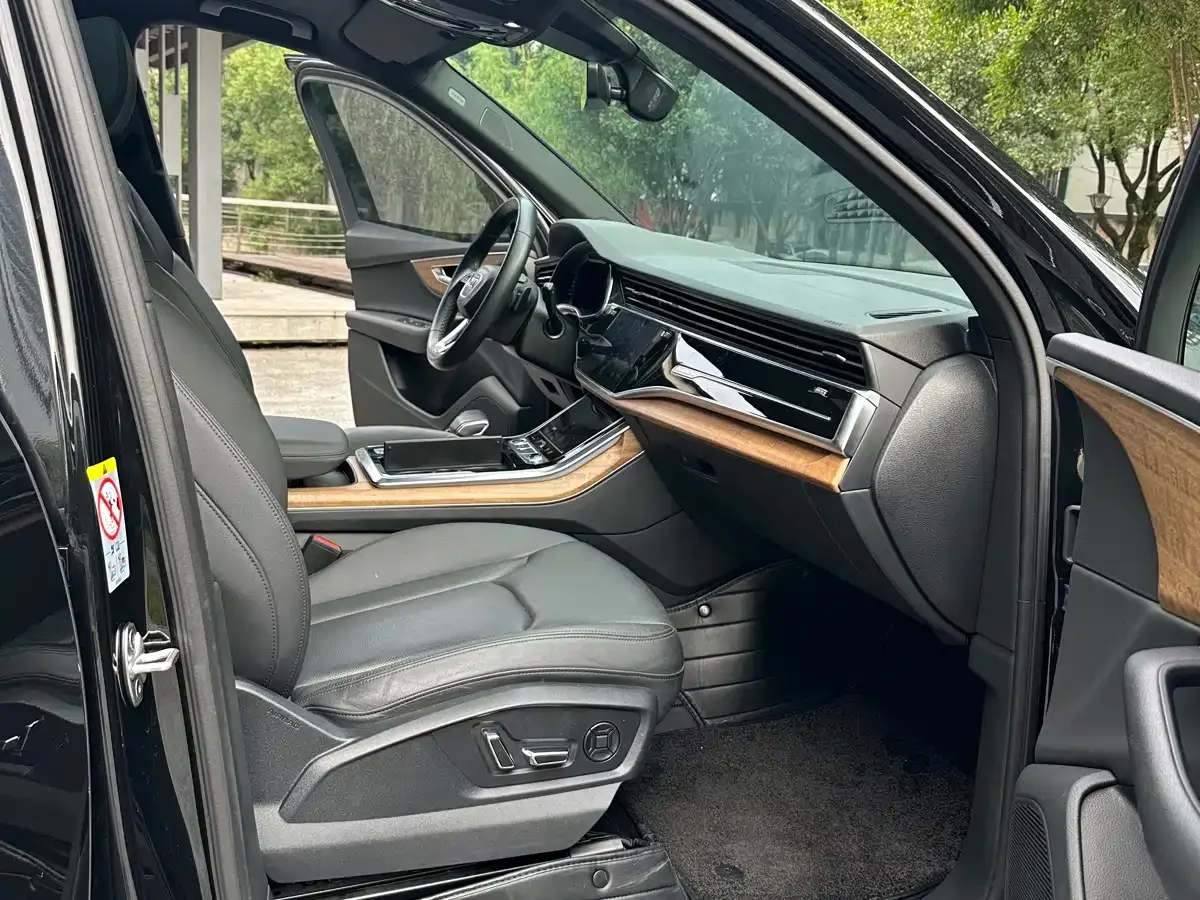 Audi Audi Q7 2022 55 TFSI quattro S line Premium — Фото автомобиля 13