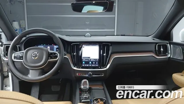 Volvo V60 Cross Country 2nd Gen — Фото автомобиля 7