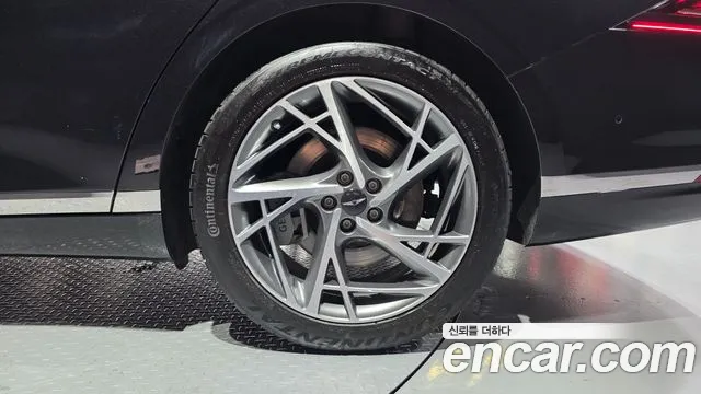 Genesis G90 Бензин 3.5 турбо AWD — Фото автомобиля 19