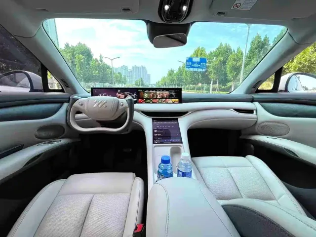 IM Motors LS6 — Фото автомобиля 6