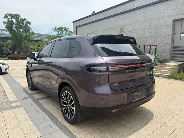 Leapmotor B10 — Фото автомобиля 15