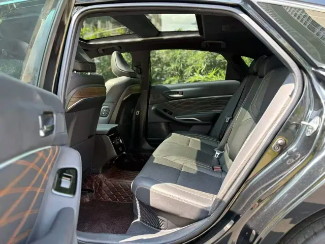 Toyota Avalon — Фото автомобиля 7