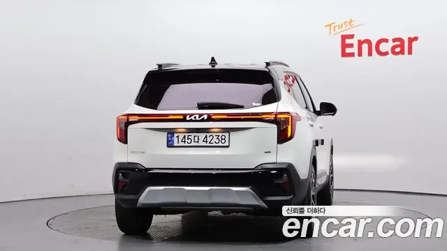 Kia Seltos Новый Seltos Бензин 1.6 Turbo 4WD — Фото автомобиля 4