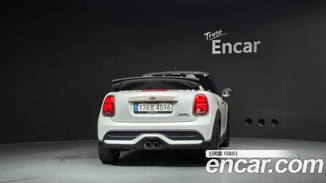 Mini Cooper Convertible — Фото автомобиля 3