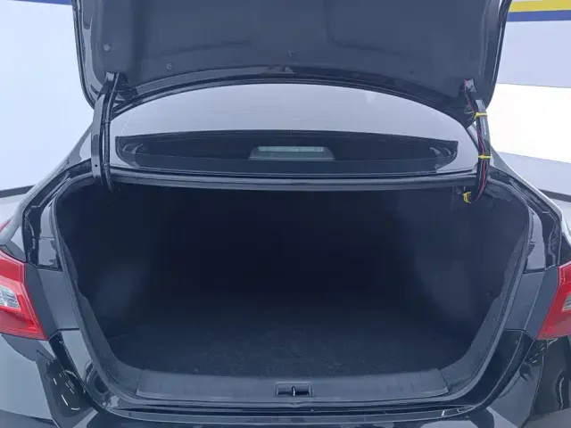 Nissan Sylphy — Фото автомобиля 4