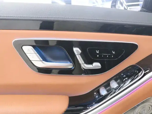 Mercedes-Benz S-Class — Фото автомобиля 17