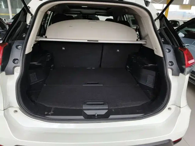 Nissan X-Trail — Фото автомобиля 18