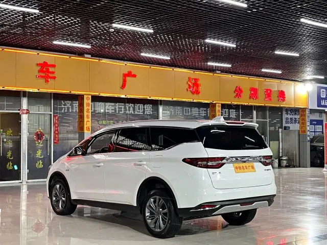 Geely Jiaji — Фото автомобиля 6