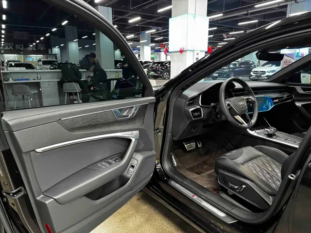 Audi A6L — Фото автомобиля 4