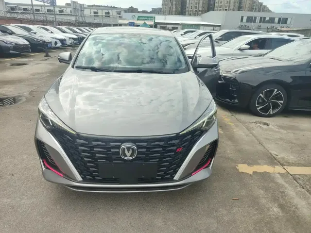 Changan Eado — Фото автомобиля 2