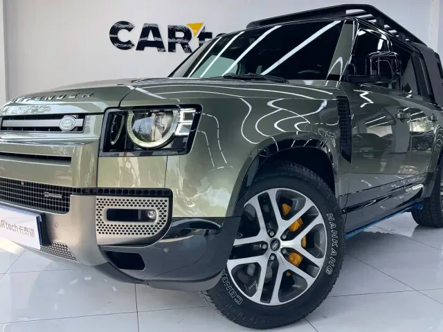 Land Rover Defender — Фото автомобиля 25