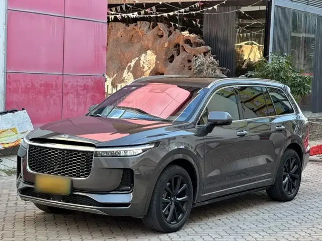 Фотография автомобиля — Li Auto ONE