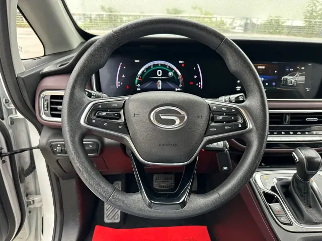 GAC Trumpchi M6 — Фото автомобиля 13