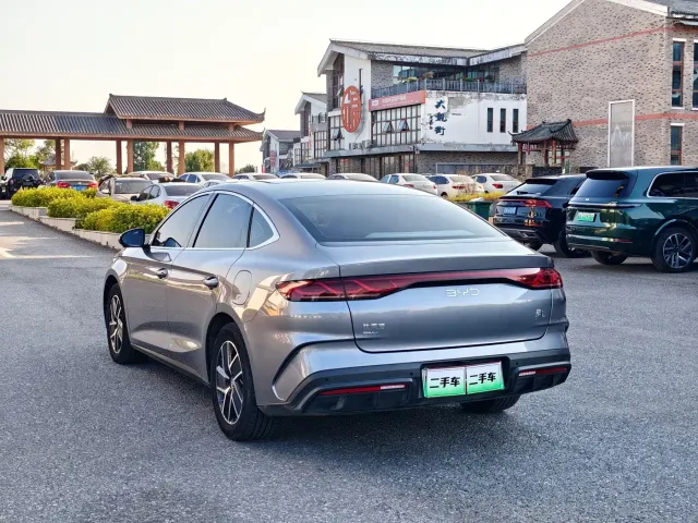 BYD Qin L — Фото автомобиля 5