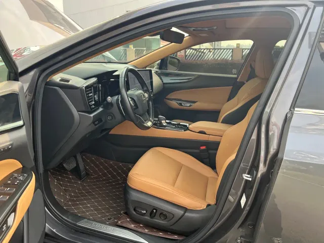 Lexus NX — Фото автомобиля 6