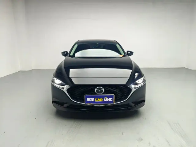 Mazda Axela — Фото автомобиля 3