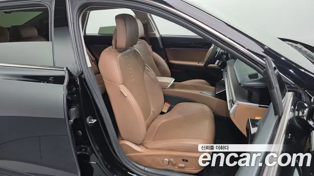 Hyundai Grandeur GN7 — Фото автомобиля 12