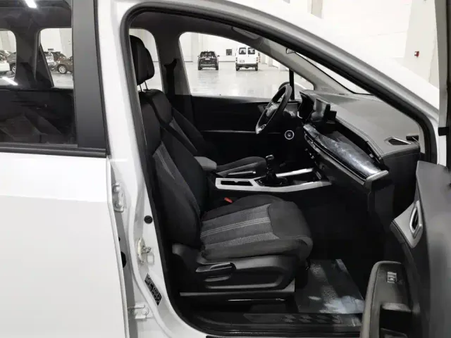 Wuling Jiachen — Фото автомобиля 23