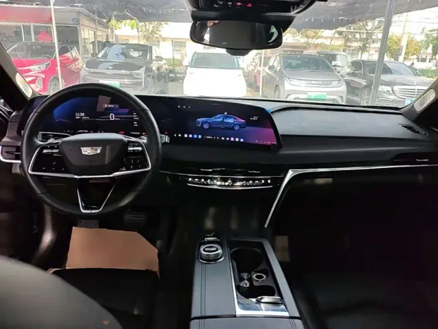 Cadillac CT6 — Фото автомобиля 9