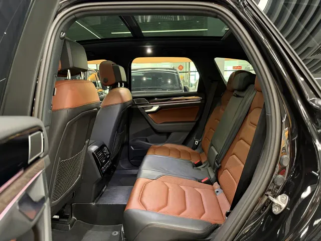 Volkswagen Touareg — Фото автомобиля 5
