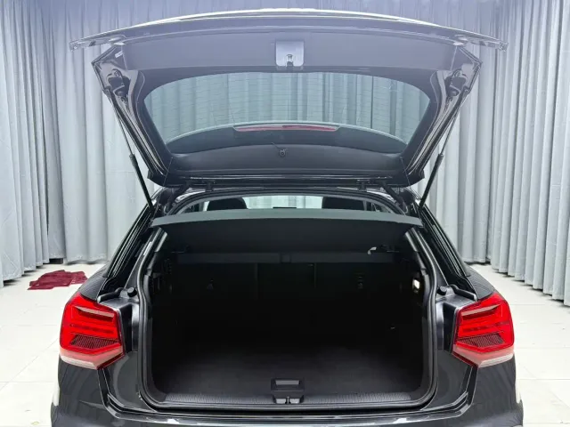 Audi Q2L — Фото автомобиля 19
