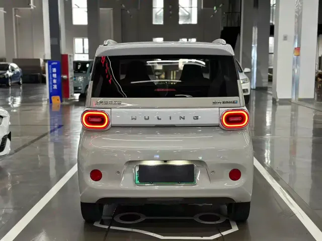 Wuling Hongguang Mini EV — Фото автомобиля 8