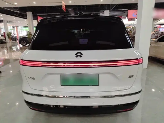 Nio ES8 — Фото автомобиля 5