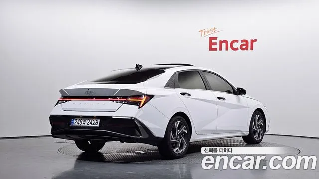 Hyundai Avante CN7 — Фото автомобиля 2
