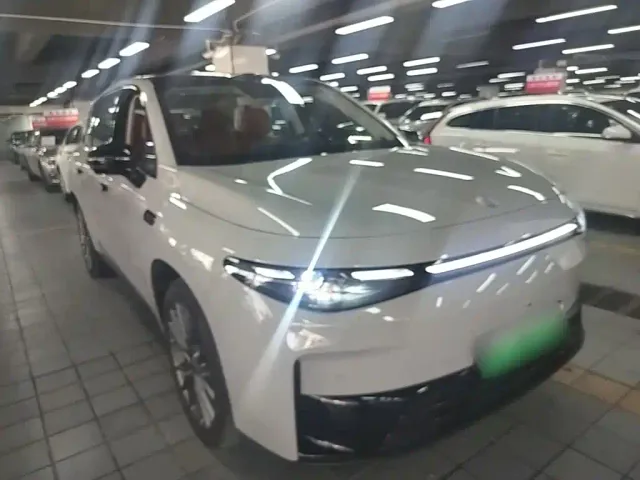 Leapmotor C10 — Фото автомобиля 3