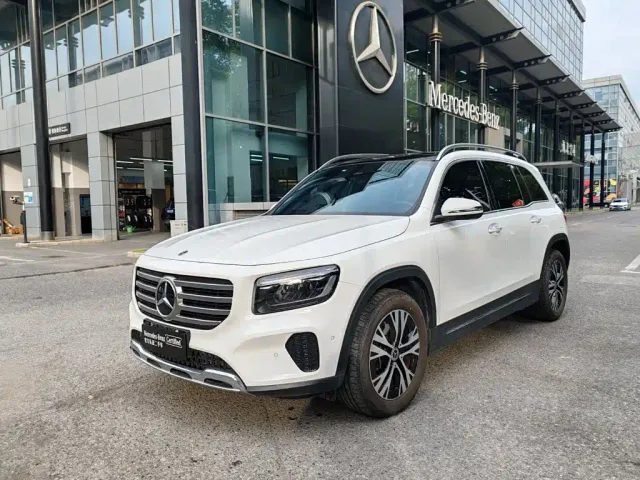 Фотография автомобиля — Mercedes-Benz GLB-Class