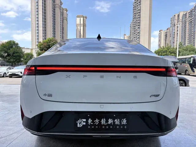 Xpeng P5 — Фото автомобиля 8