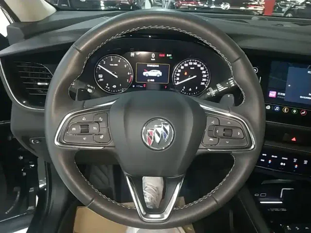 Buick Envision Plus — Фото автомобиля 10