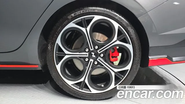 Hyundai AVANTE — Фото автомобиля 21
