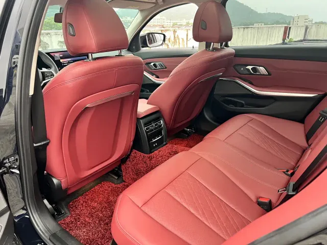 BMW 3 Series — Фото автомобиля 9