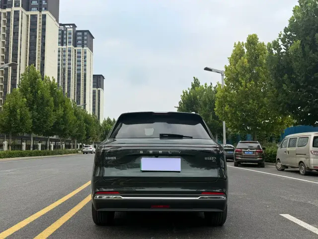 Geely Galaxy Starship 7 EM-i — Фото автомобиля 9