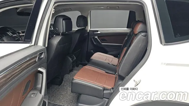 Volkswagen Tiguan — Фото автомобиля 11