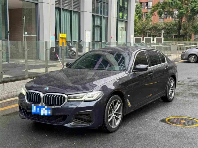 Фотография автомобиля — BMW 5 Series