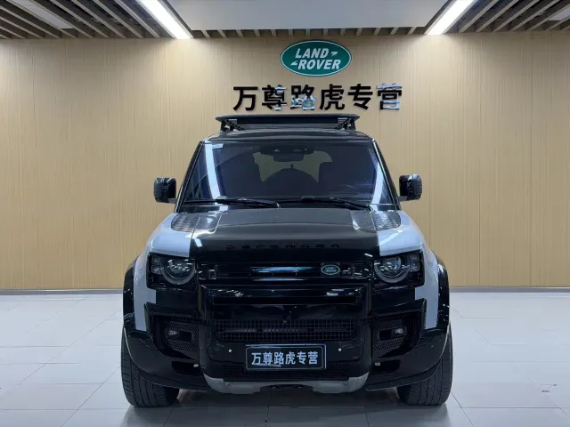 Land Rover Defender — Фото автомобиля 2