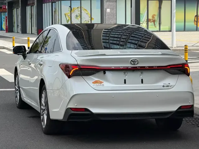 Toyota Avalon — Фото автомобиля 8