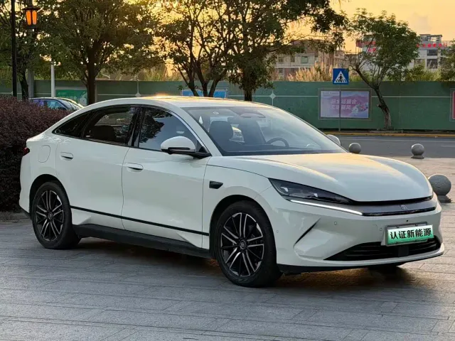 BYD Qin L — Фото автомобиля 3