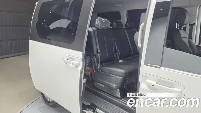 Hyundai Staria — Фото автомобиля 12