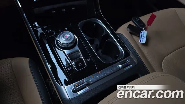 Kia Canival Carnival 4 поколение Дизель 9 мест Signature — Фото автомобиля 9