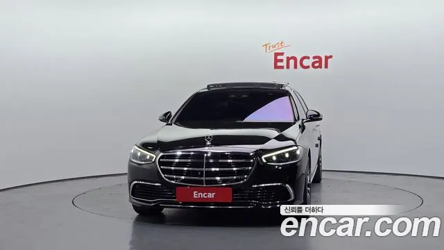 Mercedes-Benz S-Class — Фото автомобиля 3