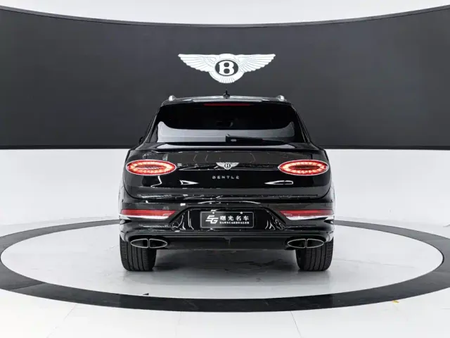 Bentley Bentayga — Фото автомобиля 5