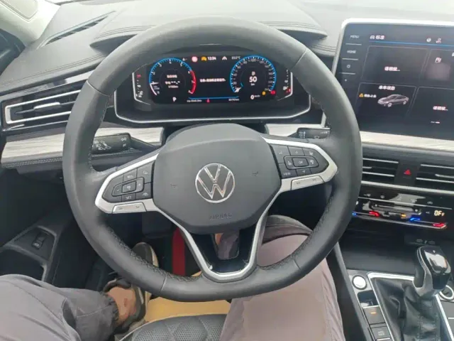 Volkswagen Sagitar — Фото автомобиля 10