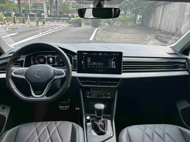 Volkswagen Tiguan L 2024 330TSI Automatic 2WD R-Line Premium Enjoyment Edition — Фото автомобиля 8