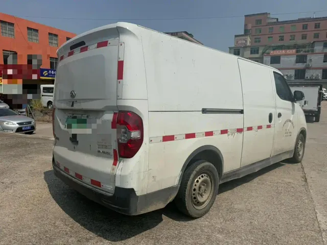 Maxus EV30 — Фото автомобиля 5
