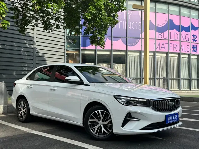 Geely Emgrand — Фото автомобиля 3