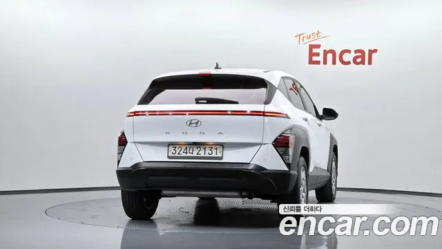 Hyundai Kona — Фото автомобиля 4