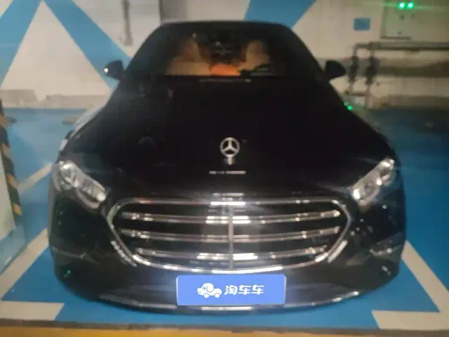 Mercedes-Benz E-Class — Фото автомобиля 2